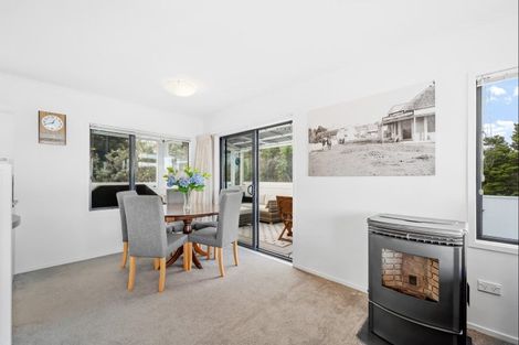 Photo of property in 4 Kookaburra Drive, Tawharanui Peninsula, Warkworth, 0986