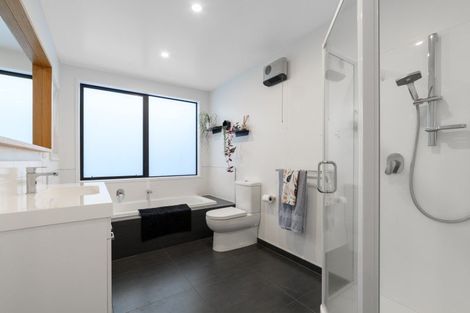 Photo of property in 62e Grace Road, Tauranga South, Tauranga, 3112