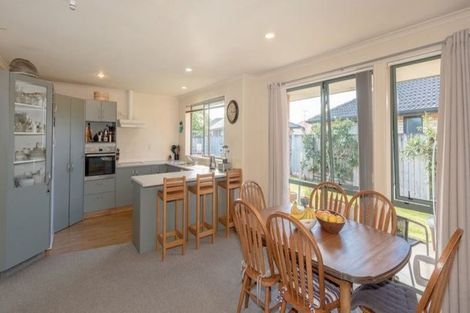 Photo of property in 5 Locksley Lane, Hamilton East, Hamilton, 3216