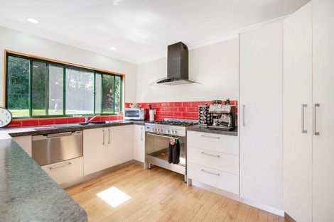 Photo of property in 13 Jelas Road, Red Beach, 0932