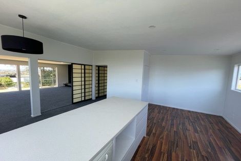 Photo of property in 61 Parr Terrace, Castor Bay, Auckland, 0620