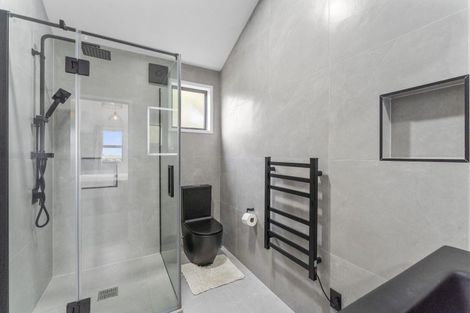 Photo of property in 7 Vera Lane, Paraparaumu, 5032