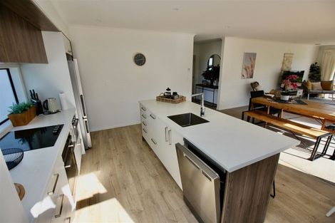 Photo of property in 5 Tango Way, Whitianga, 3510