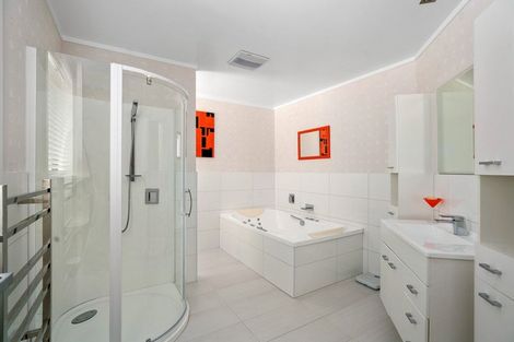 Photo of property in 48 Kelliher Drive, Wanaka, 9305