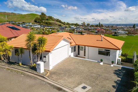 Photo of property in 12 Wiltshire Place, Stoke, Nelson, 7011