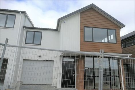Photo of property in 70 Seafarer Crescent, Stanmore Bay, Whangaparaoa, 0932