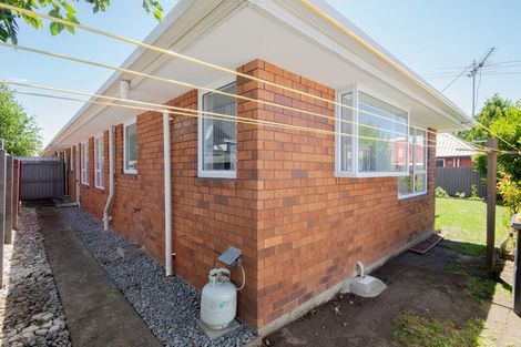 Photo of property in 3/5 Broadbent Street, Riccarton, Christchurch, 8041