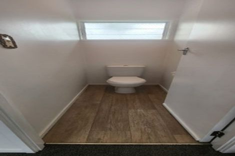 Photo of property in 2/31 Beatrice Avenue, Hillcrest, Auckland, 0627