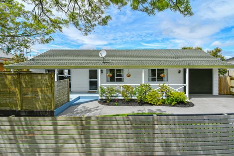 Photo of property in 6 Lorelei Place, Opaheke, Papakura, 2113