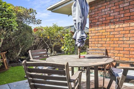 Photo of property in 21a Rosebank Grove, Waikanae, 5036