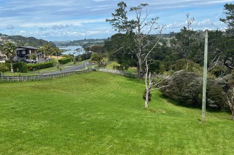 Photo of property in 6 Matheson Road, Red Beach, 0932