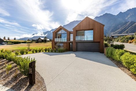 Photo of property in 19 Hackett Road, Jacks Point, Queenstown, 9371