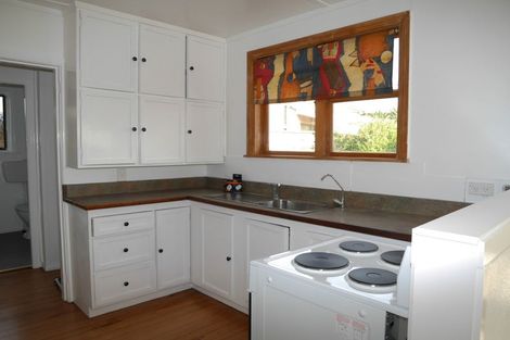 Photo of property in 122 Matai Road, Raumati South, Paraparaumu, 5032