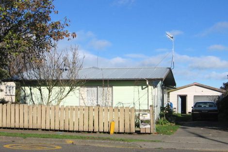 Photo of property in 38 Botanical Road, Takaro, Palmerston North, 4412