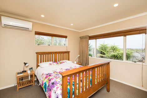 Photo of property in 6 Kea Place, Fitzherbert, Palmerston North, 4410