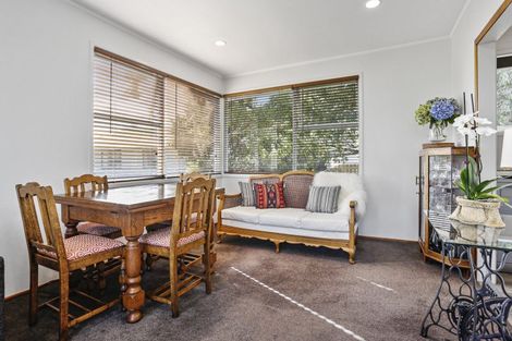 Photo of property in 25 Dalry Place, Mangere Bridge, Auckland, 2022