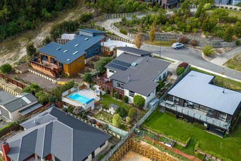 Photo of property in 9 Bell Bird Rise, Picton, 7220