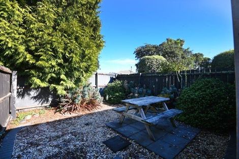 Photo of property in 9 Karaka Place, Somerfield, Christchurch, 8024