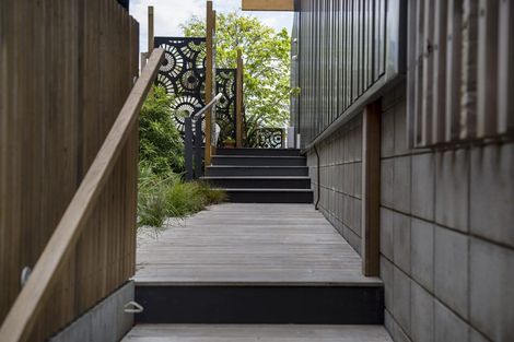 Photo of property in 16 Melandra Road, Stanmore Bay, Whangaparaoa, 0932