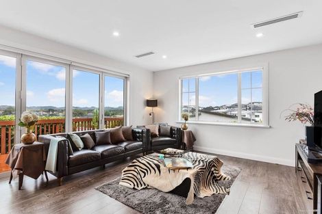 Photo of property in 18 Gumdigger Rise, Silverdale, 0932