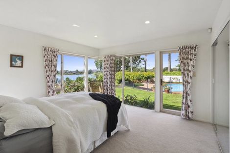 Photo of property in 84 Rushgreen Avenue, Pahurehure, Papakura, 2113