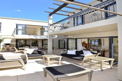 Photo of property in 17 Awaroa Road, Sunnyvale, Auckland, 0612