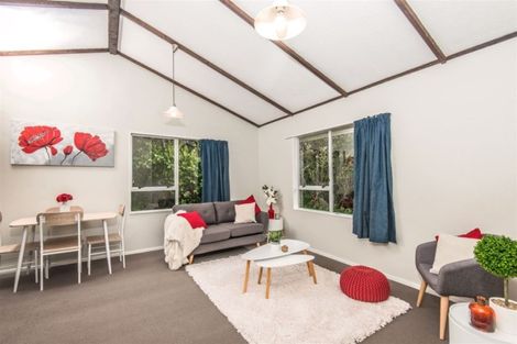 Photo of property in 19b Colchester Crescent, Newlands, Wellington, 6037