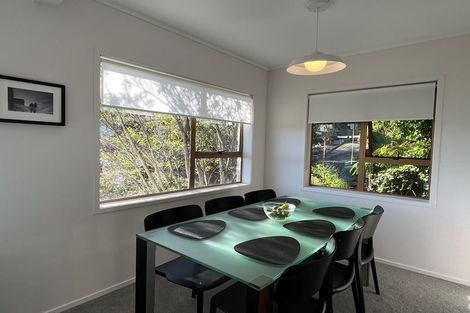 Photo of property in 2/16 Malters Place, Browns Bay, Auckland, 0630