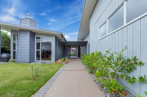 Photo of property in 22 Okaia Drive, Kinloch, Taupo, 3377