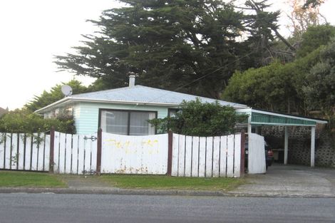 Photo of property in 64 Jillett Street, Titahi Bay, Porirua, 5022