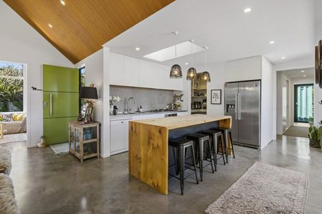 Photo of property in 49b Oceana Drive, Welcome Bay, Tauranga, 3175