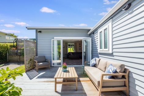 Photo of property in 32 Handyside Street, Tawa, Wellington, 5028