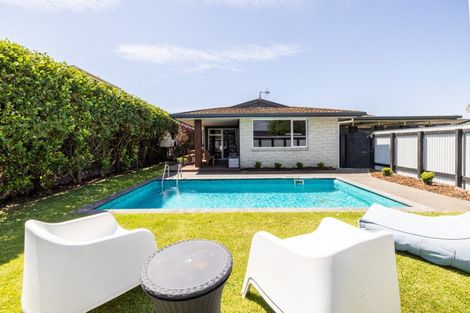 Photo of property in 512 Poplar Place, Akina, Hastings, 4122