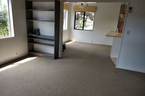 Photo of property in 3/16 Arahoe Road, New Lynn, Auckland, 0600