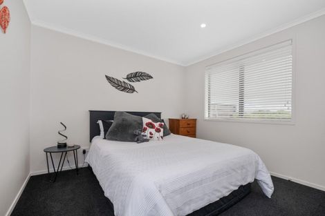 Photo of property in 18 Vista Close, Omokoroa, 3114