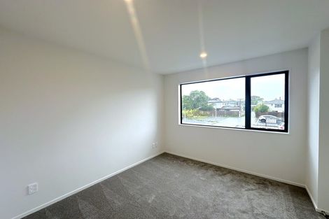 Photo of property in 55 Paetai Lane, Te Atatu Peninsula, 0610