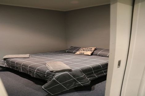 Photo of property in 8 Vogel Street, Dunedin Central, Dunedin, 9016