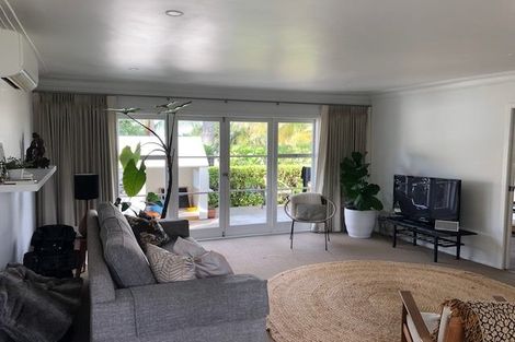 Photo of property in 17 Beach Road, Castor Bay, Auckland, 0620