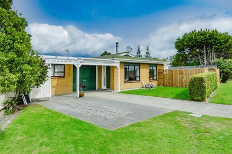 Photo of property in 8a Makora Road, Otaihanga, Paraparaumu, 5036
