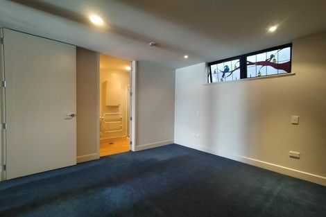Photo of property in Shelley Bay Terraces, 21/61 Maupuia Road, Maupuia, Wellington, 6022