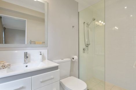 Photo of property in 6a Gleneagles Terrace, Ilam, Christchurch, 8053