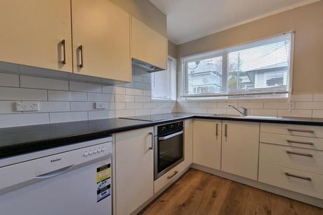 Photo of property in 376a Karori Road, Karori, Wellington, 6012