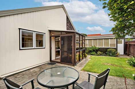 Photo of property in 73a Queens Grove, Hutt Central, Lower Hutt, 5010