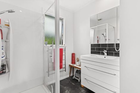 Photo of property in 199 Don Buck Road, Massey, Auckland, 0614