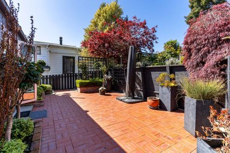 Photo of property in 40 Marine Parade, Macandrew Bay, Dunedin, 9014