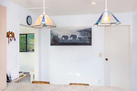 Photo of property in 8a Kaitoke Street, Raglan, 3225