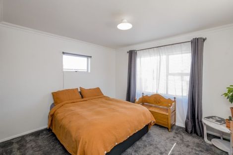 Photo of property in 25 Perth Street, Levin, 5510