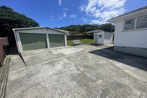 Photo of property in 32 Rangituhi Crescent, Takapuwahia, Porirua, 5022