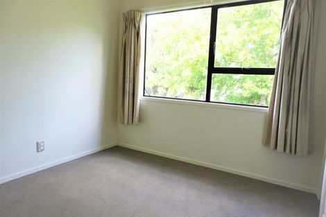 Photo of property in 26 Lambrown Drive, Totara Vale, Auckland, 0629