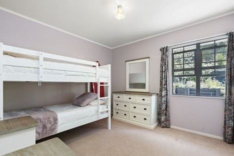 Photo of property in 31 Matauwhi Road, Russell, 0202